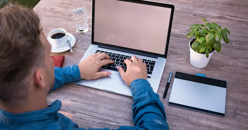 Peut-on faire une landing page gratuite qui convertit vraiment ?